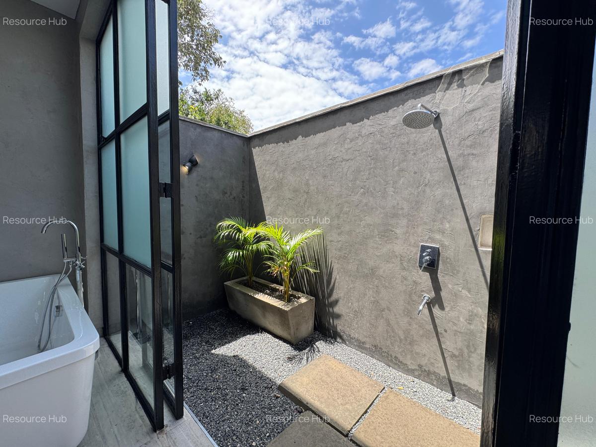 3 Bed Townhouse with En Suite at Karen - 14