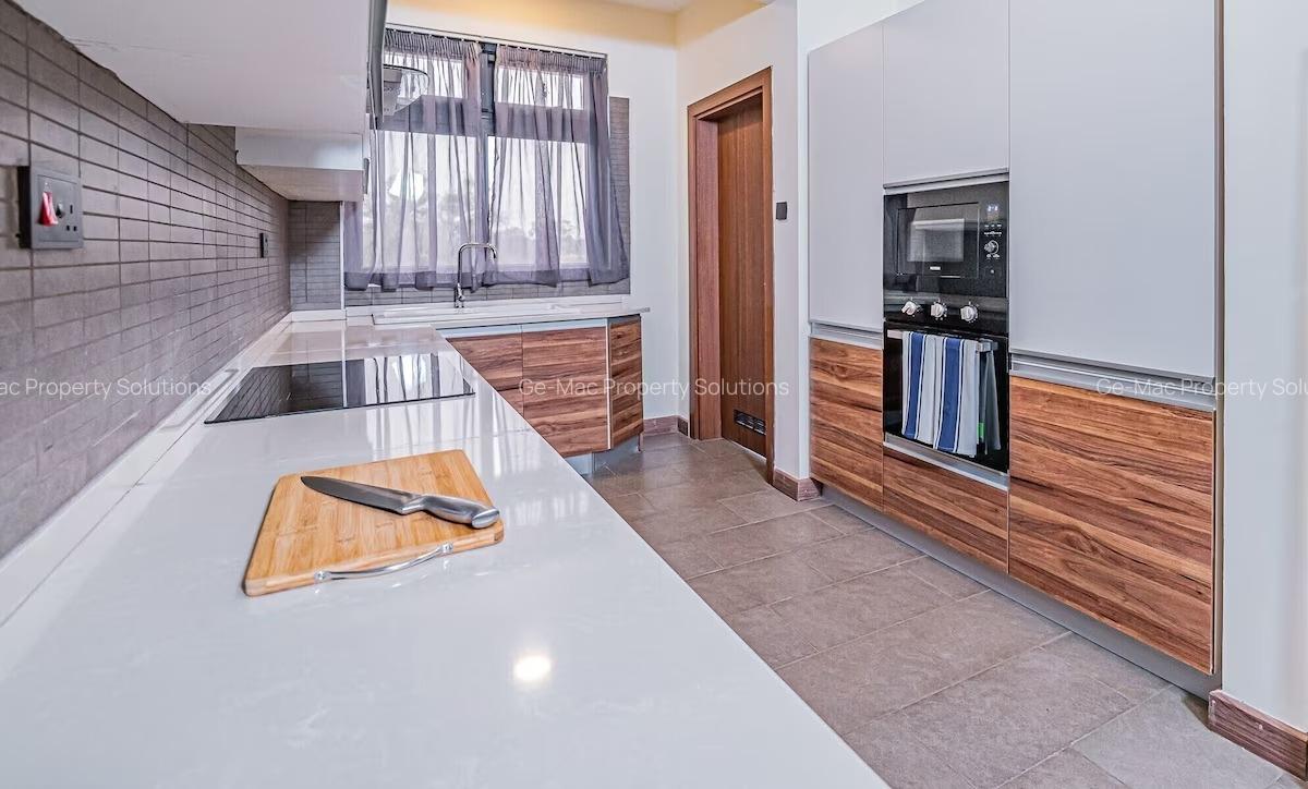 Serviced 2 Bed Apartment with En Suite in Spring Valley - 2