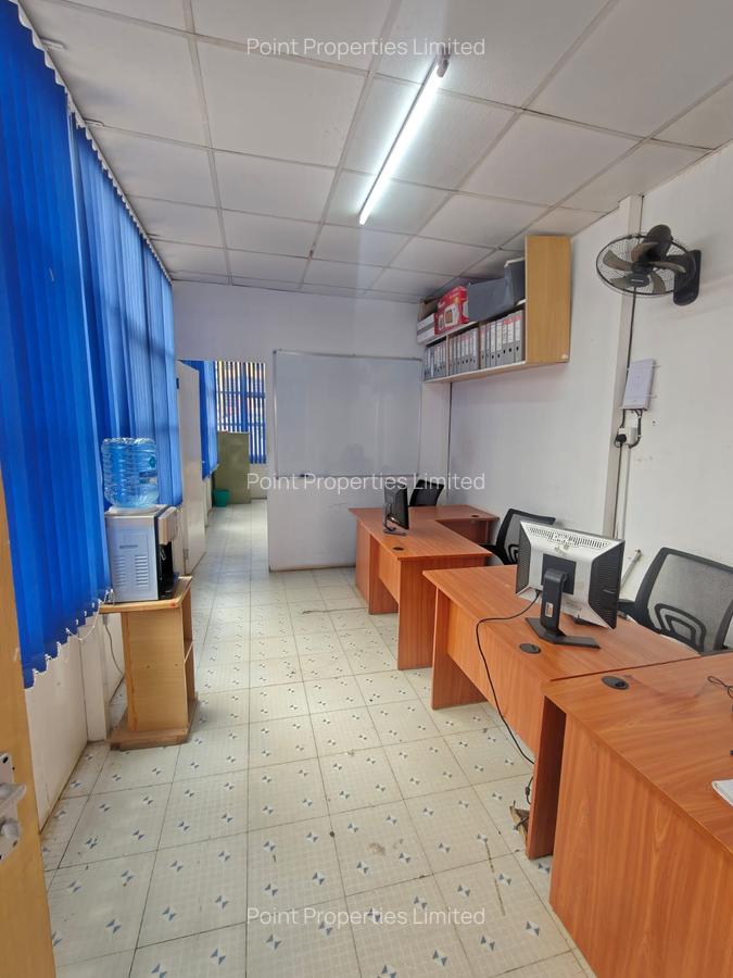 400 ft² Office with Service Charge Included in Westlands Area - 9