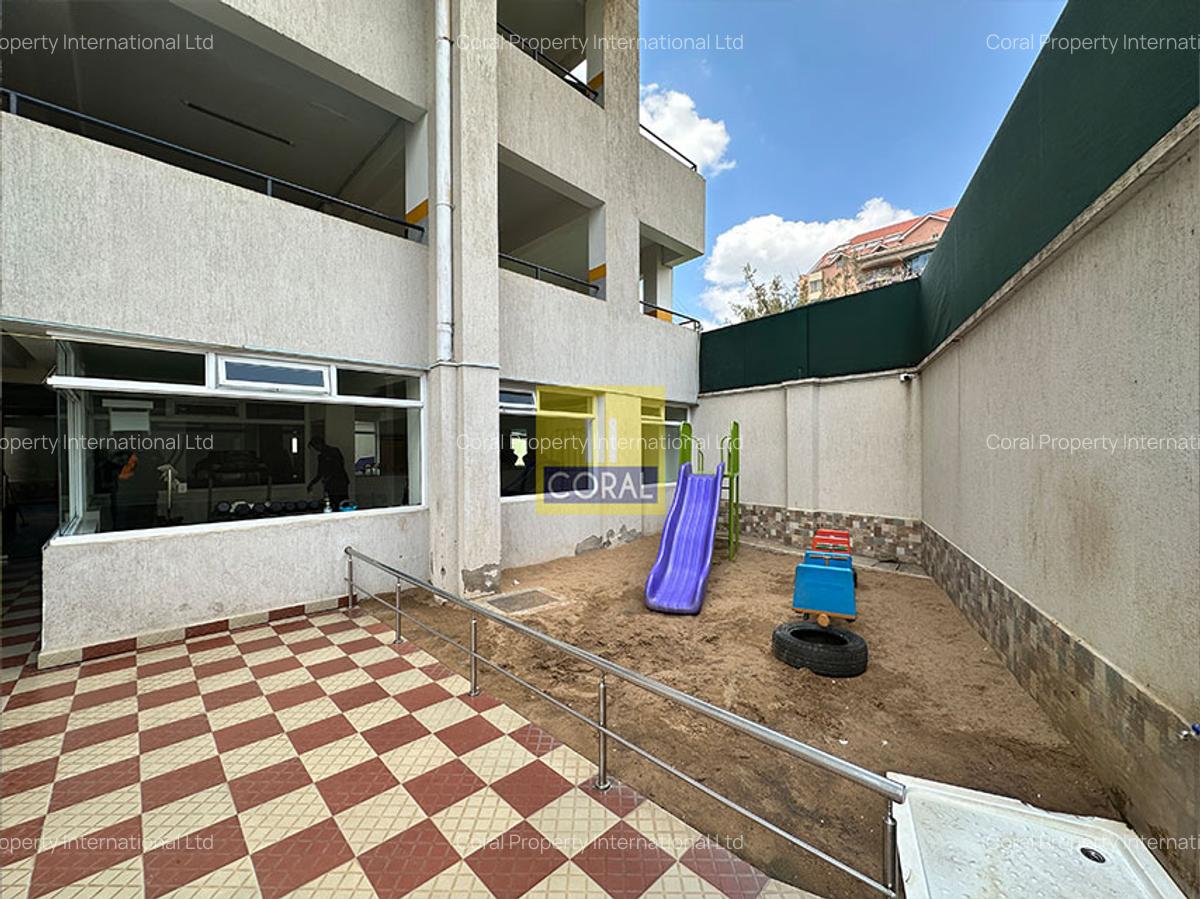 4 Bed Apartment in Kilimani - 12