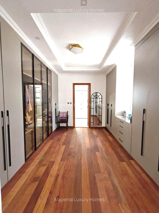 5 Bed House with En Suite at Windy Ridge - 10