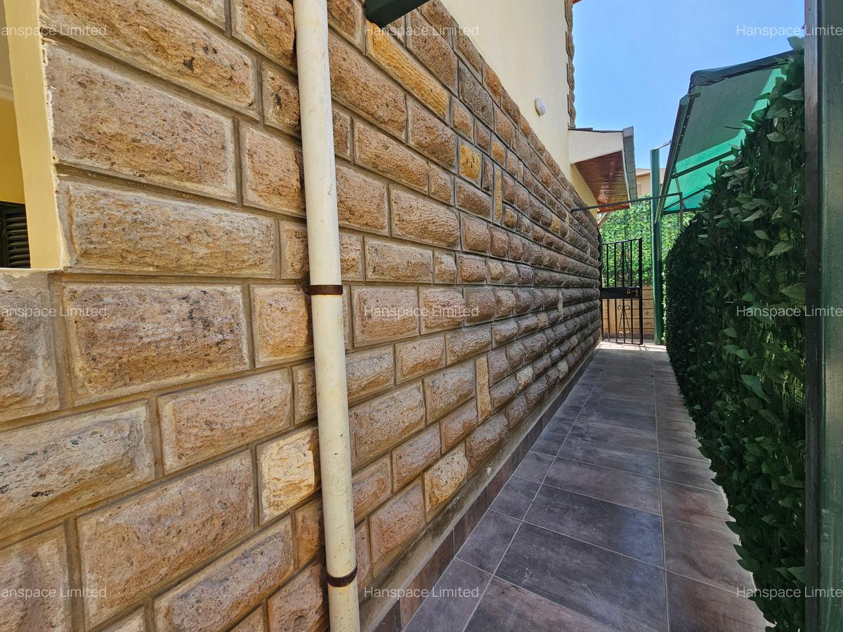 5 Bed Townhouse with En Suite in Kileleshwa - 13