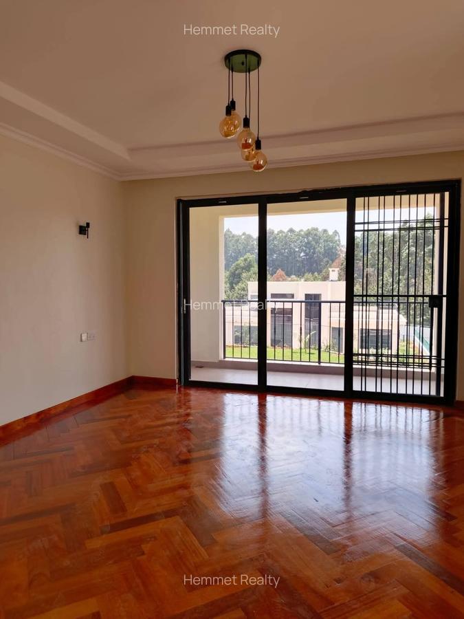 6 Bed House with En Suite in Loresho - 12