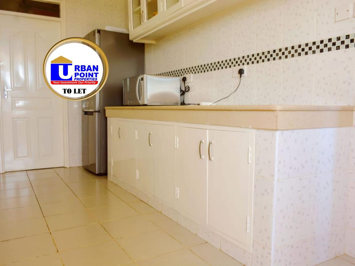 Serviced 2 Bed Apartment with En Suite in Nyali Area - 10