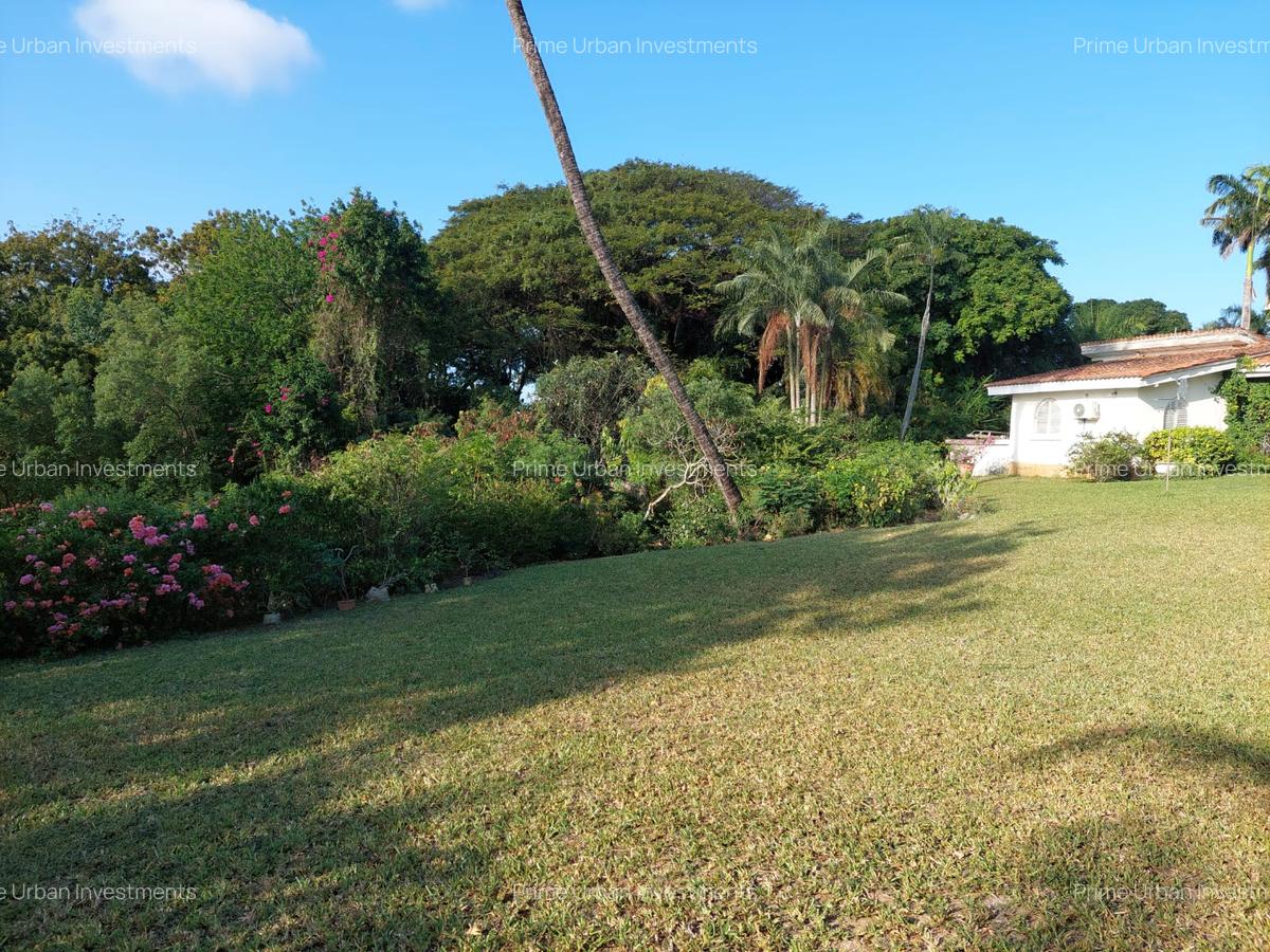 Land in Kongowea - 4