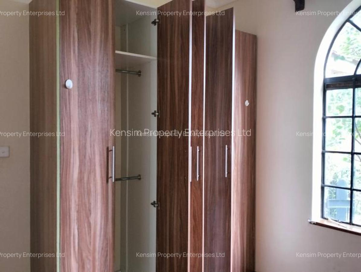 4 Bed Townhouse with En Suite in Kitisuru - 11