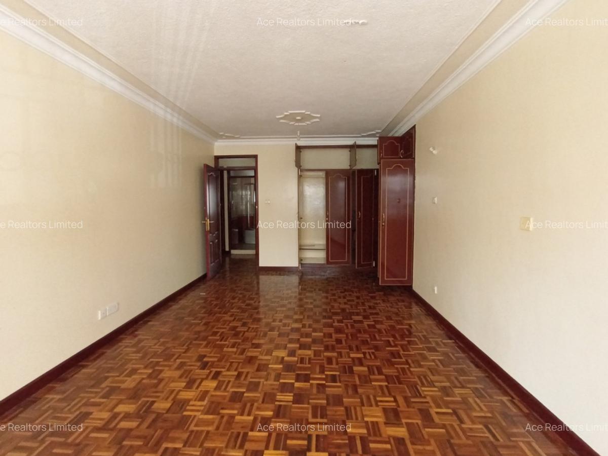 3 Bed Apartment with En Suite at Off Rhapta Road - 10