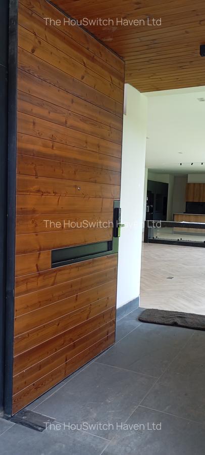 5 Bed Villa with En Suite in Westlands Area - 3