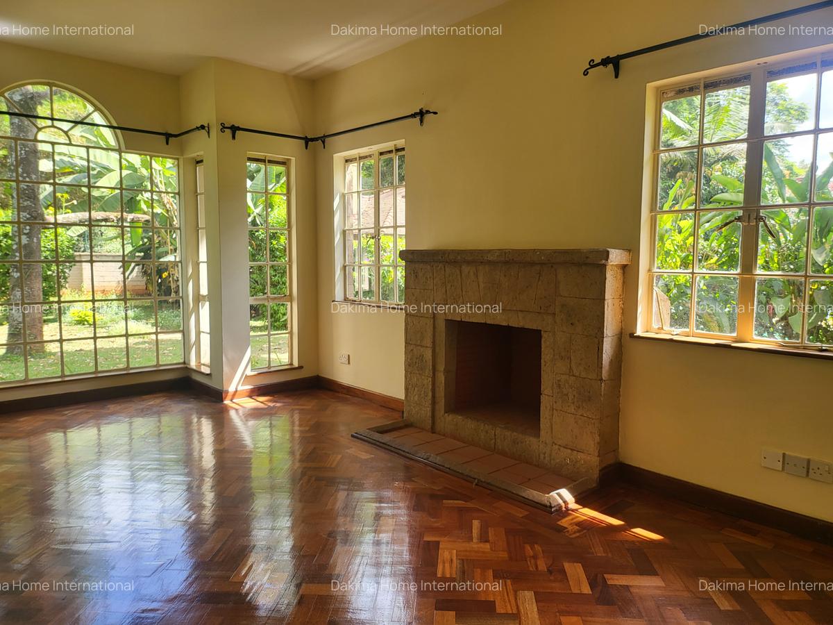 5 Bed Townhouse with En Suite in Rosslyn - 9