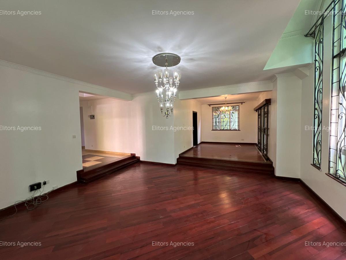 5 Bed Townhouse with En Suite at Convent Drive - 5