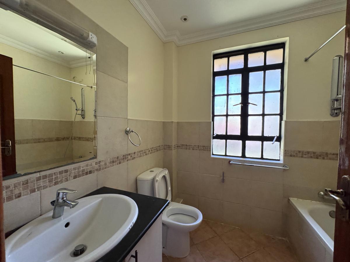 4 Bed House with En Suite in Karen - 6