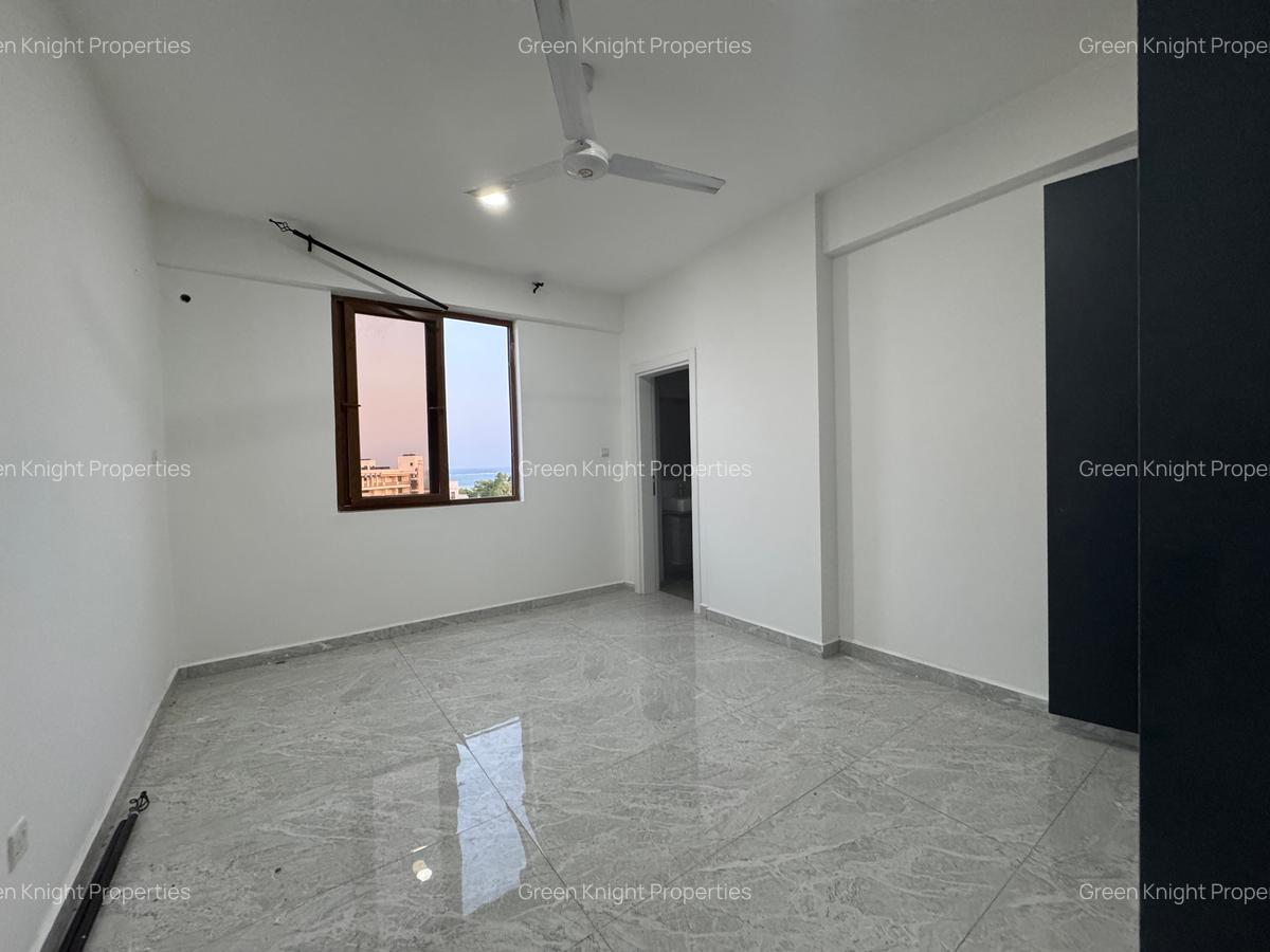 Serviced 3 Bed Apartment with En Suite in Nyali Area - 11