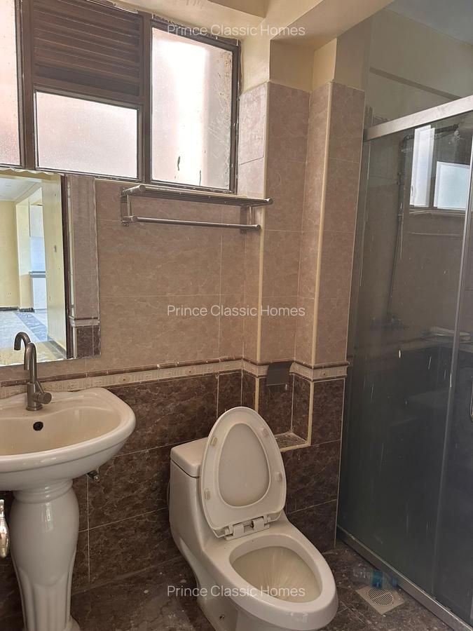 2 Bed Apartment with En Suite in Lavington - 6