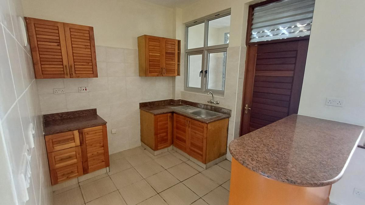 2 Bed Apartment with En Suite in Shanzu - 4