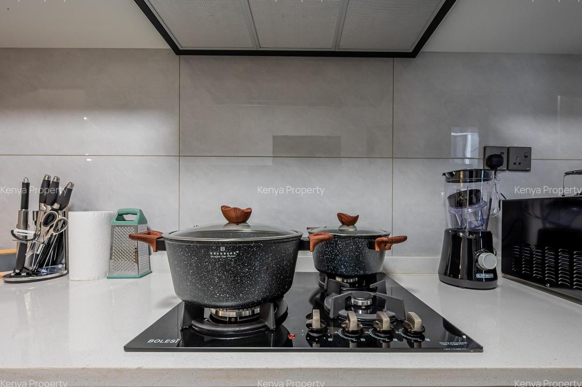 Serviced 2 Bed Apartment with En Suite at Riverside - 7