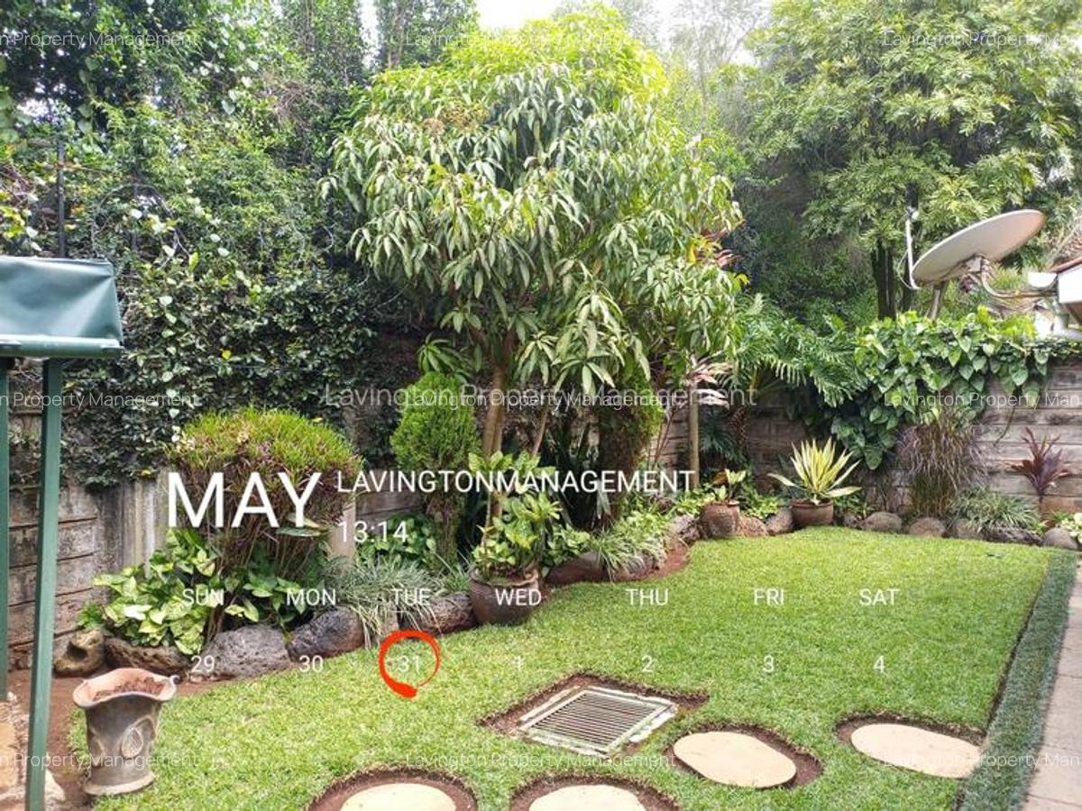 4 Bed Townhouse with En Suite at Lavington Green - 20