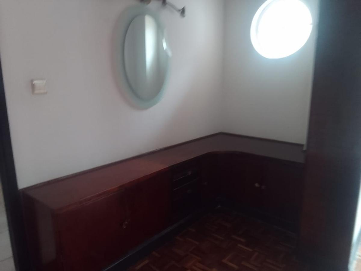 4 Bed Villa with En Suite in Brookside - 7