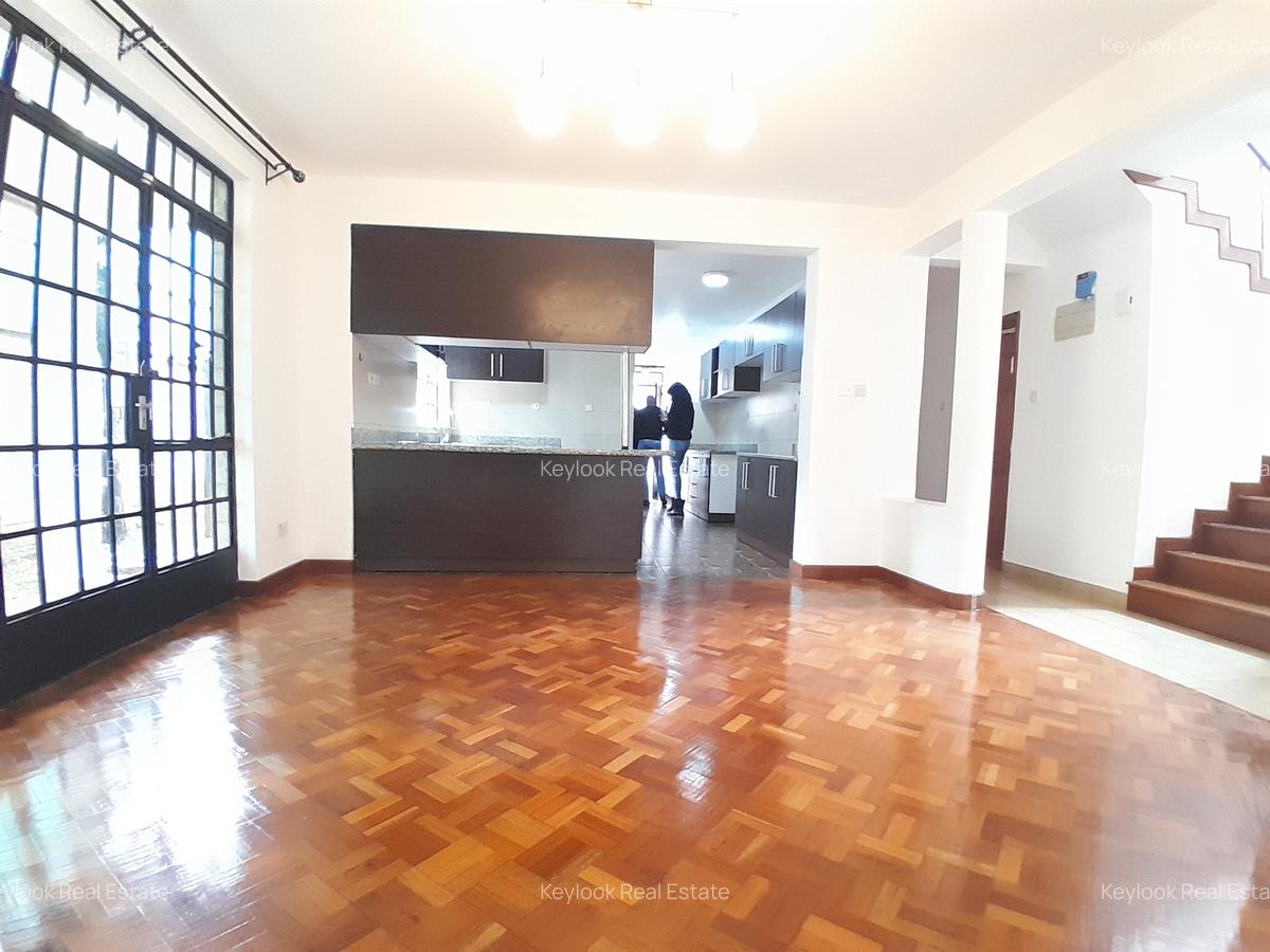 4 Bed Townhouse with En Suite at Lavington - 12