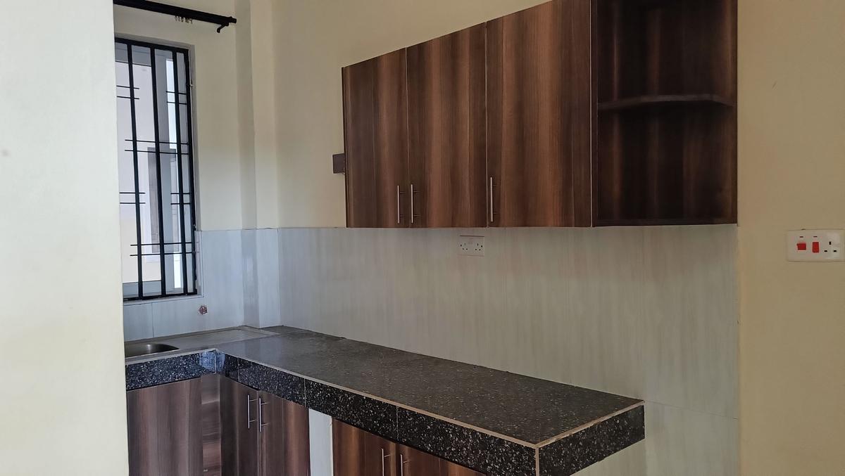 Serviced 1 Bed Apartment with En Suite at Utange - 7