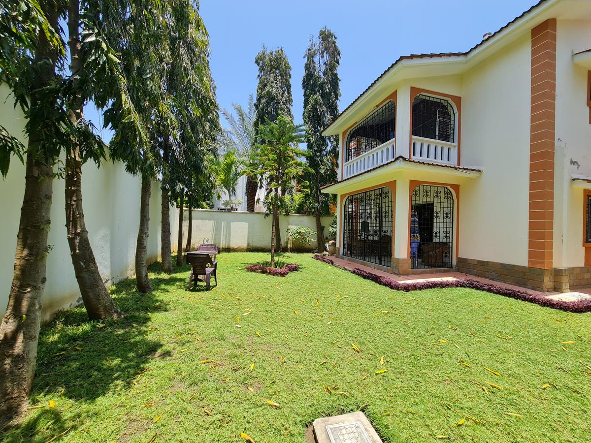 4 Bed Villa with En Suite in Nyali Area - 3