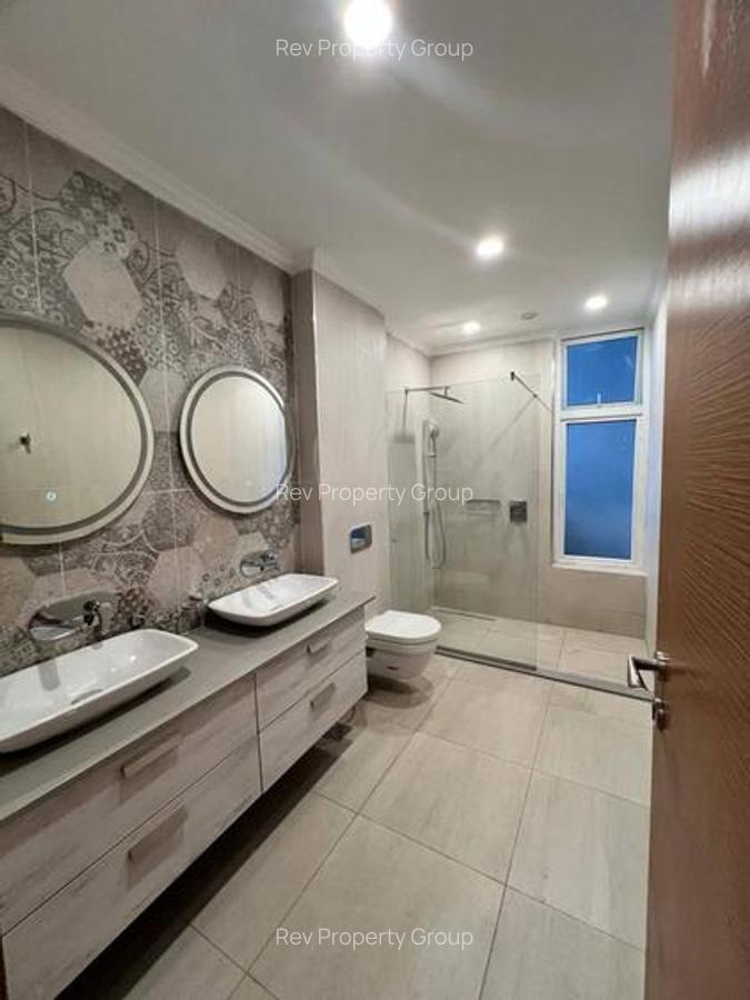 2 Bed Apartment with En Suite in Parklands - 9