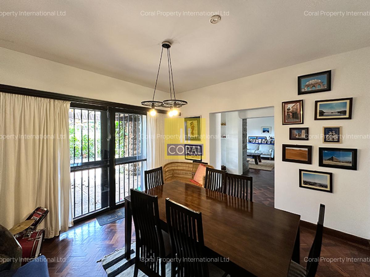 3 Bed House in Nyari - 11