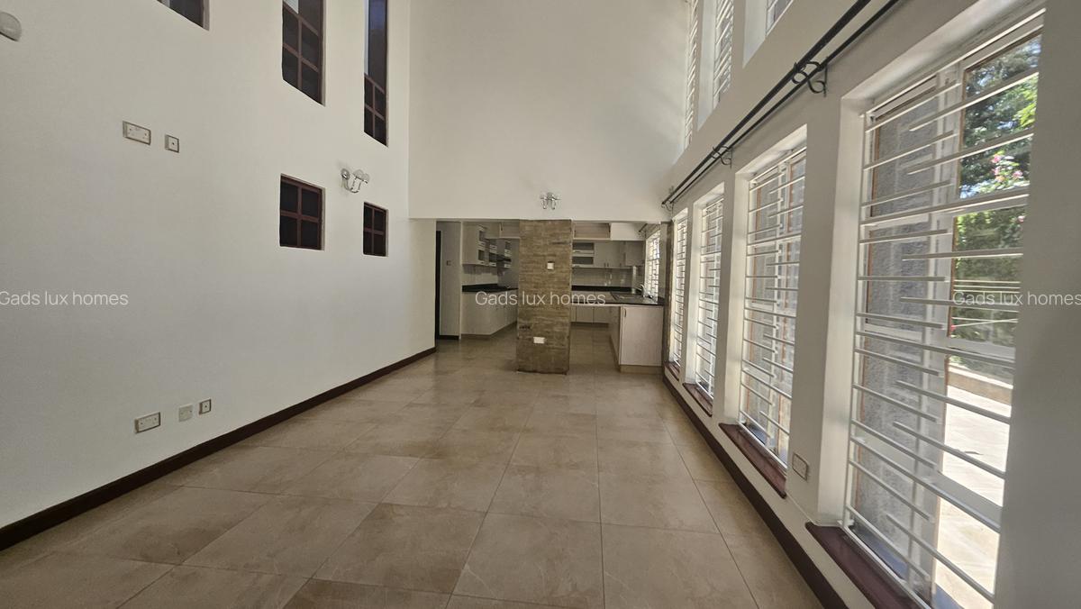 5 Bed Townhouse with En Suite at Runda - 17