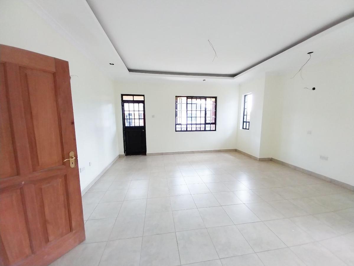 5 Bed Townhouse with Garden at Garden Estate - 6