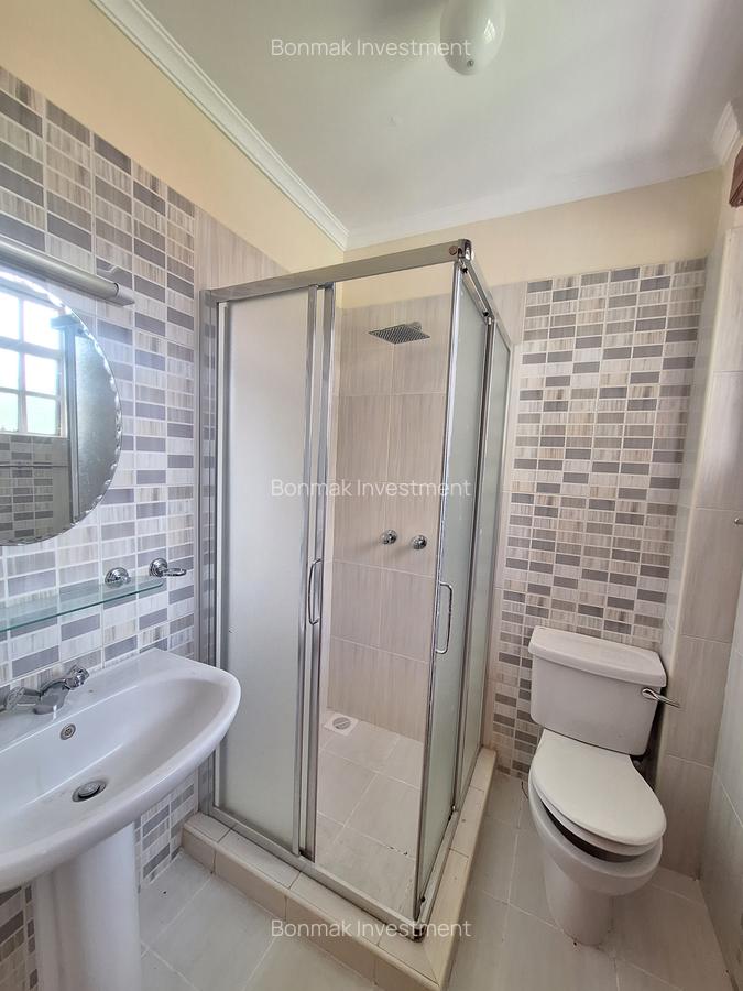 4 Bed Townhouse with En Suite at Redhill Link Road - 20