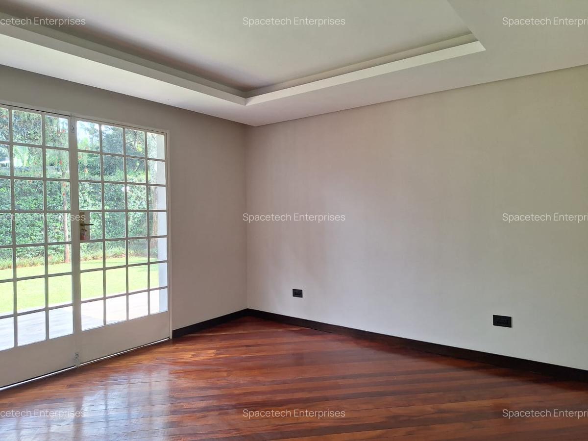 5 Bed House with En Suite in Runda - 15