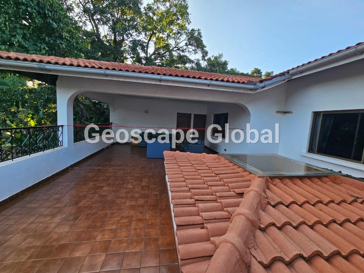 5 Bed House with En Suite in Kitisuru - 9
