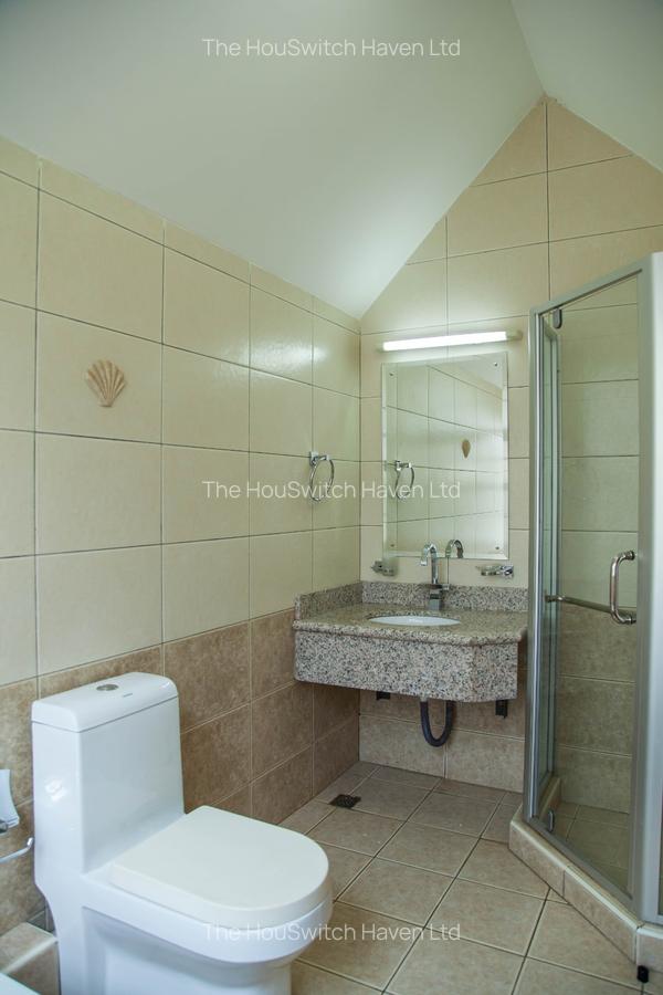 4 Bed Townhouse with En Suite at Chalbi Road - 9