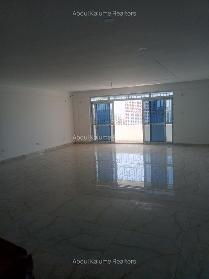 Serviced 3 Bed Apartment with En Suite at Kizingo - 6