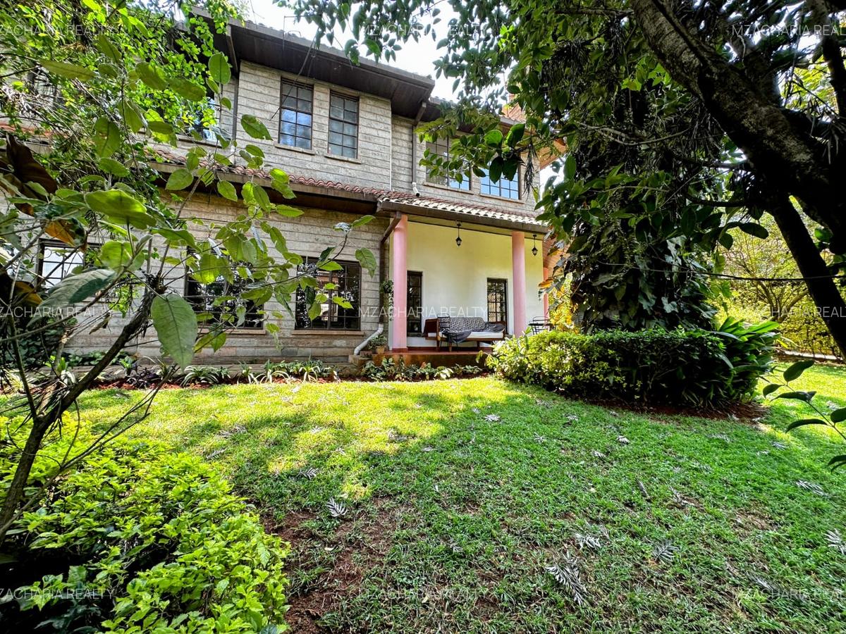 4 Bed Villa with En Suite in Spring Valley - 11