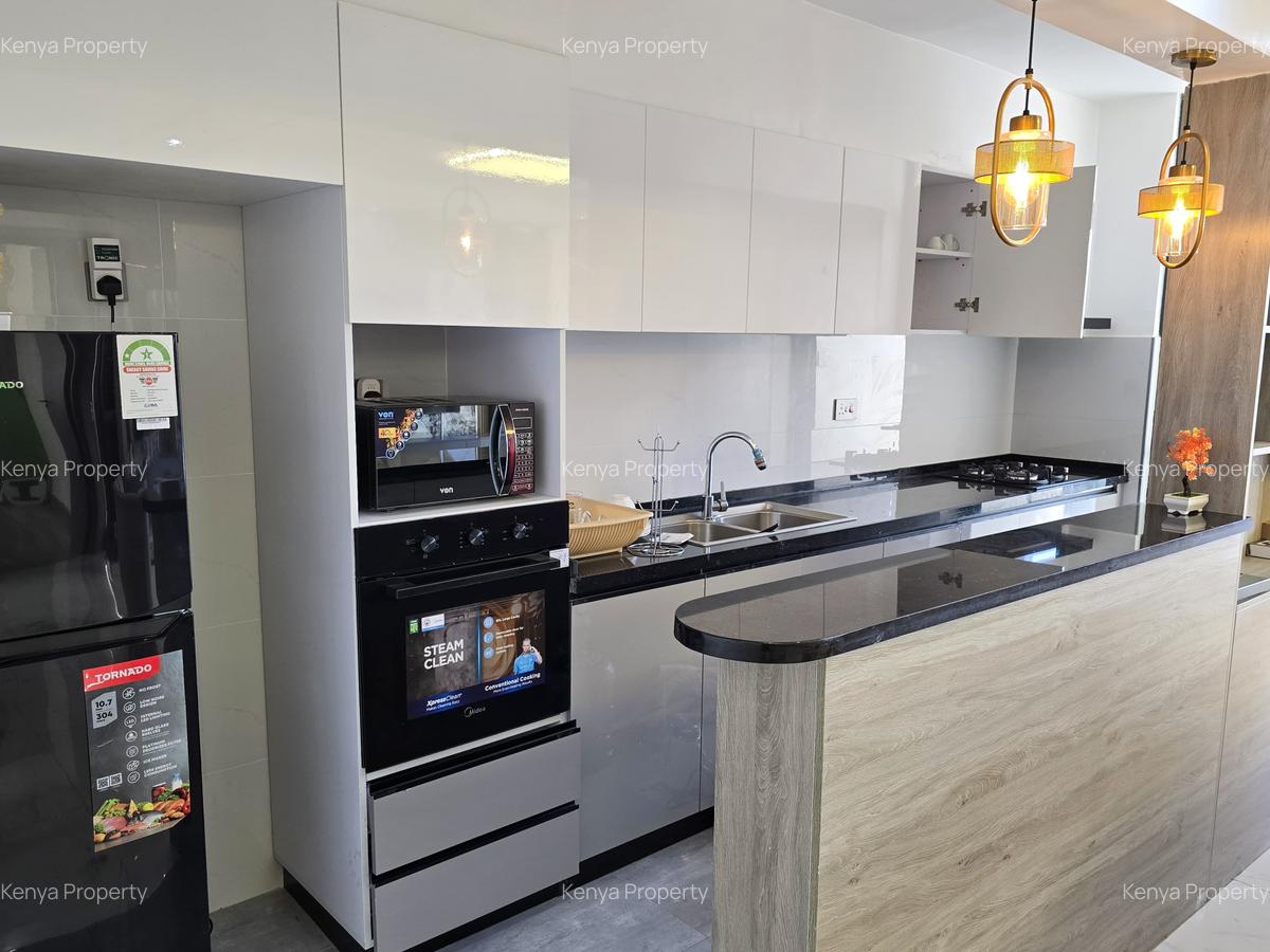 Serviced 2 Bed Apartment with En Suite in Kilimani - 4