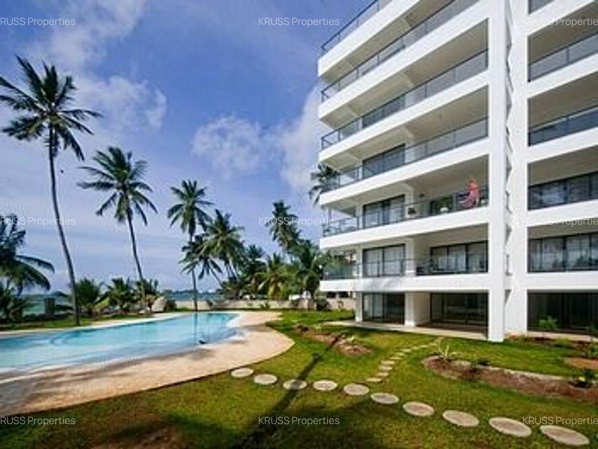 3 Bed Apartment with En Suite at As2458 - 6