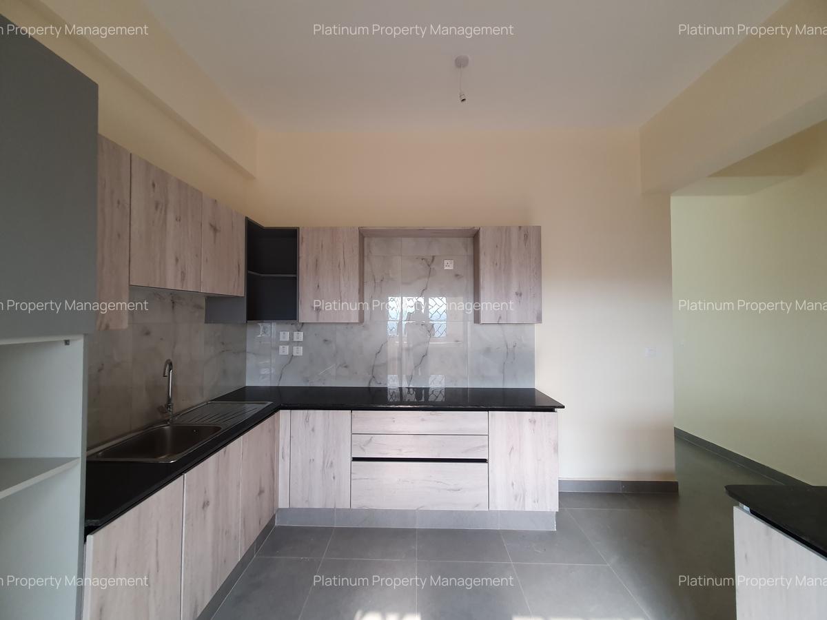 2 Bed Apartment with En Suite in Parklands - 5