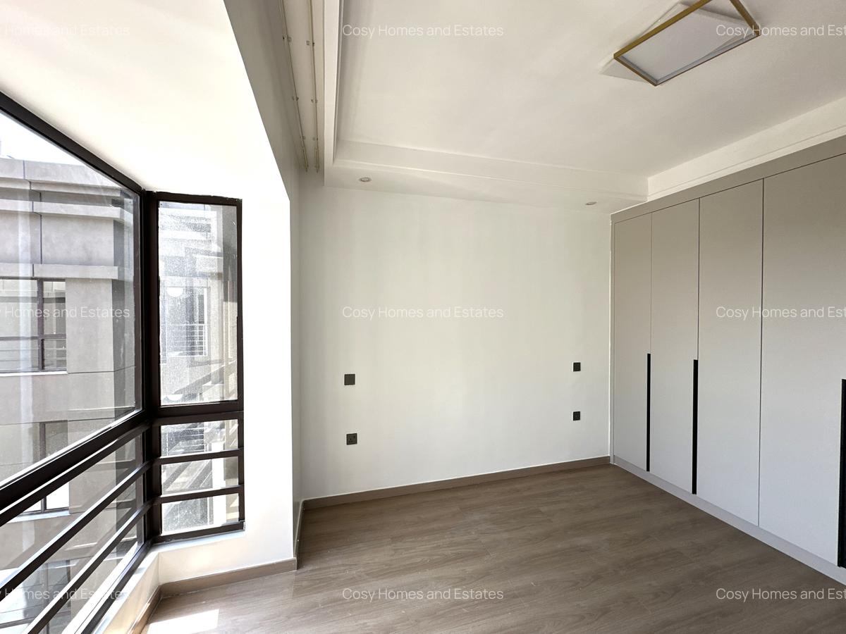 3 Bed Apartment at Riverside - 6