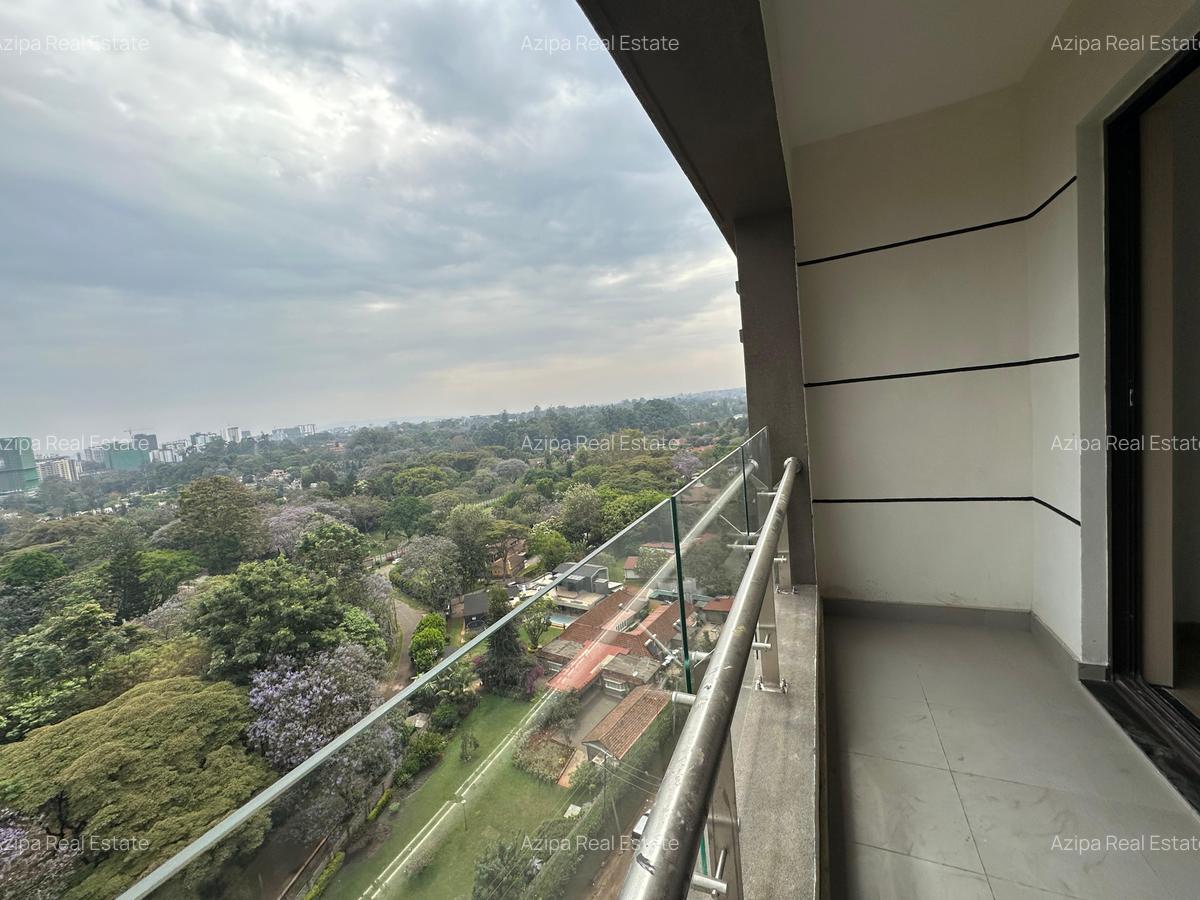 3 Bed Apartment with En Suite at Riverside - 10