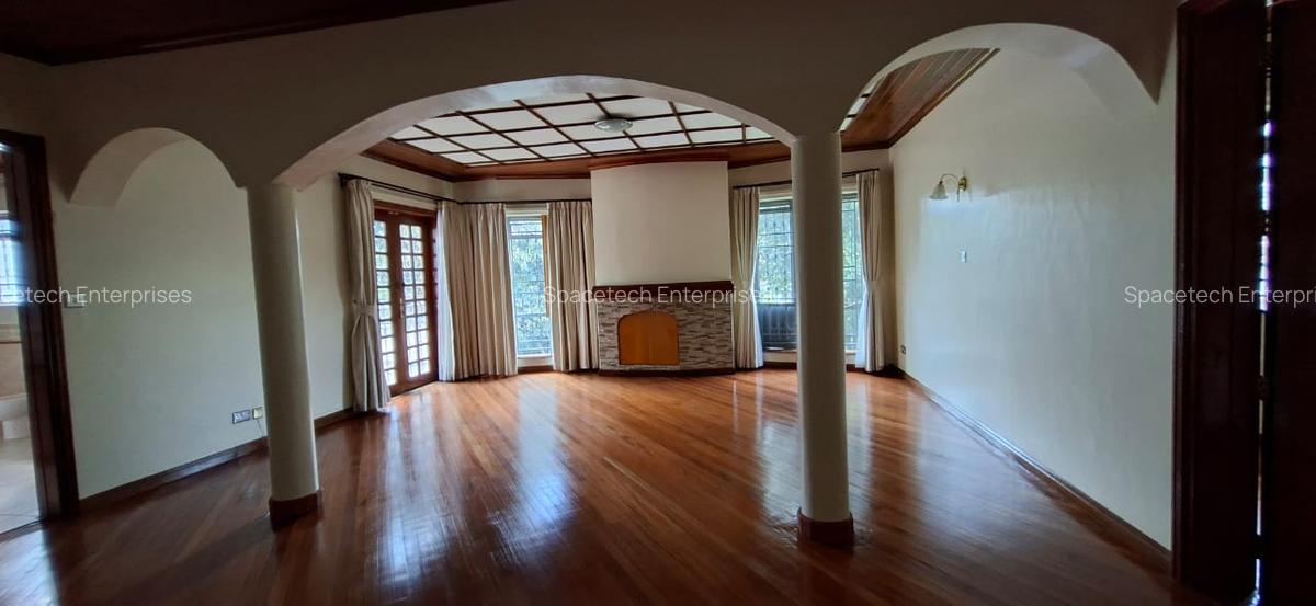 5 Bed House with En Suite in Runda - 13