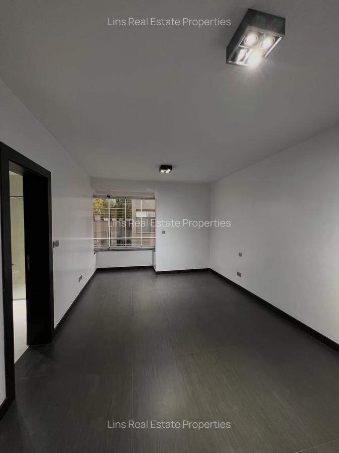 3 Bed Apartment with En Suite in Riverside - 7