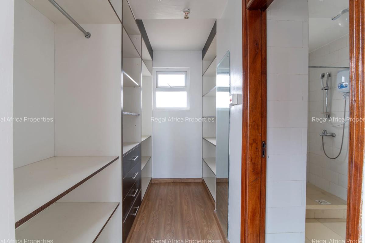 4 Bed Apartment with En Suite in Kilimani - 5