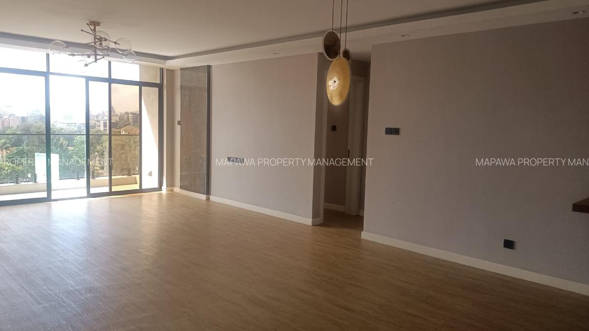 Serviced 3 Bed Apartment with En Suite in Brookside - 2