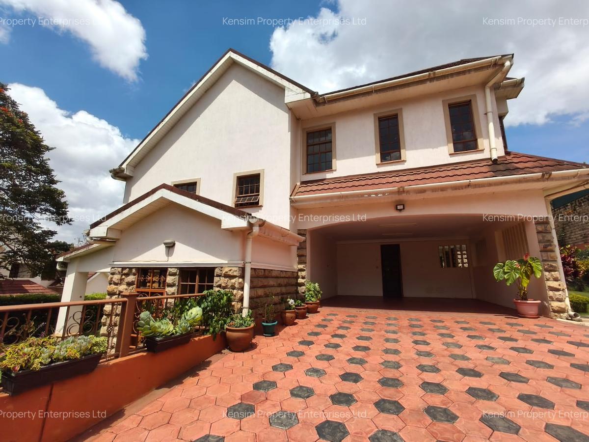 4 Bed Townhouse with En Suite in Rosslyn - 9