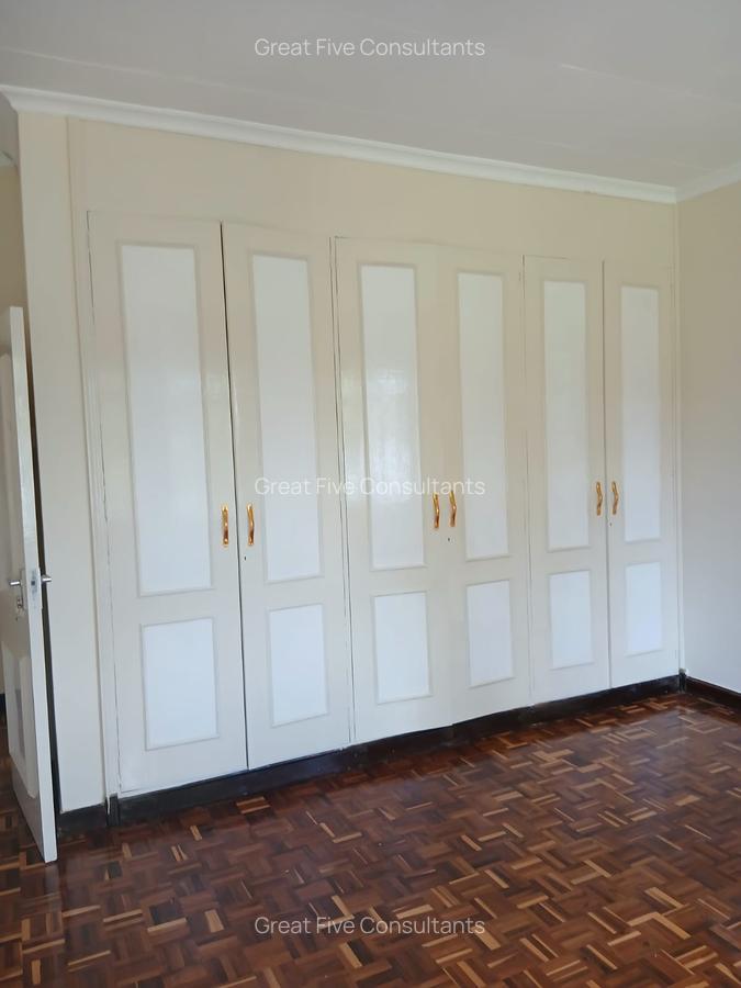 5 Bed Villa with En Suite in Gigiri - 14