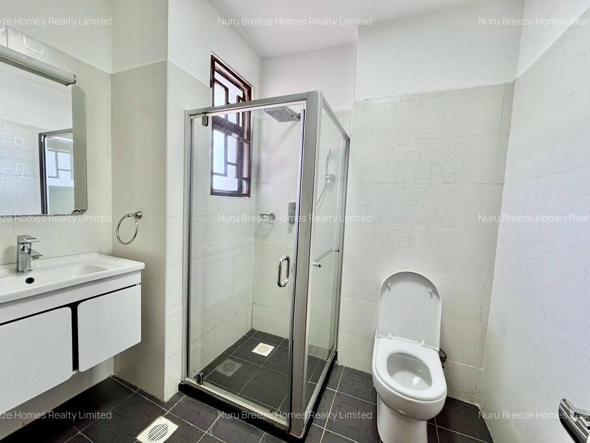 4 Bed Townhouse with En Suite in Runda - 8