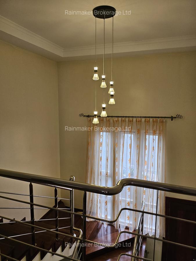 4 Bed House with En Suite in Runda - 9