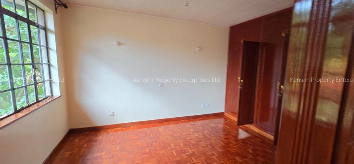 4 Bed Townhouse with En Suite in Lavington - 12