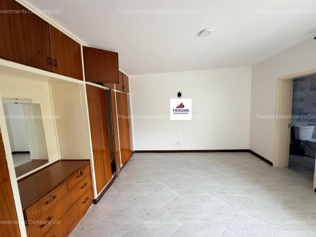 4 Bed Townhouse with En Suite in Westlands Area - 13