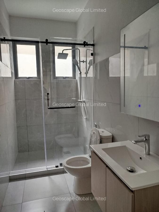 6 Bed Townhouse with En Suite in Lavington - 13